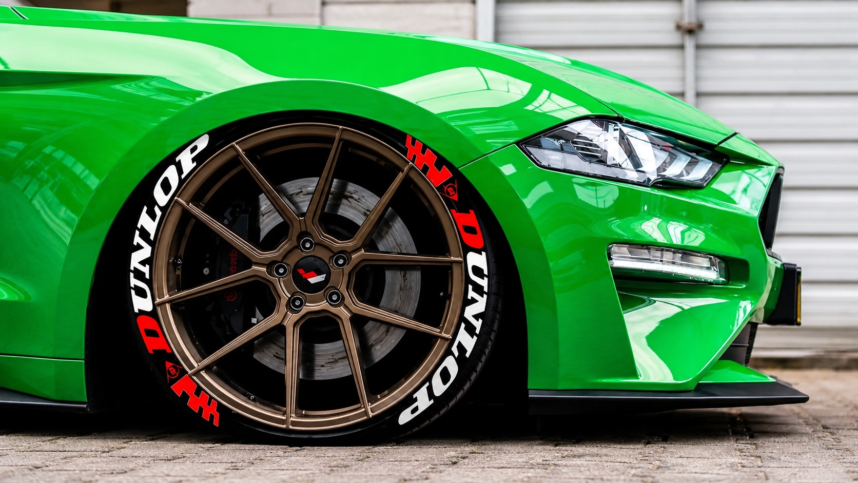 How to Get the Dunlop Sidewall Look
